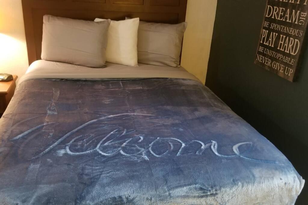 Hotel 2 Queen Beds Hotel Room 128 Booking Stillwater Exteriör bild