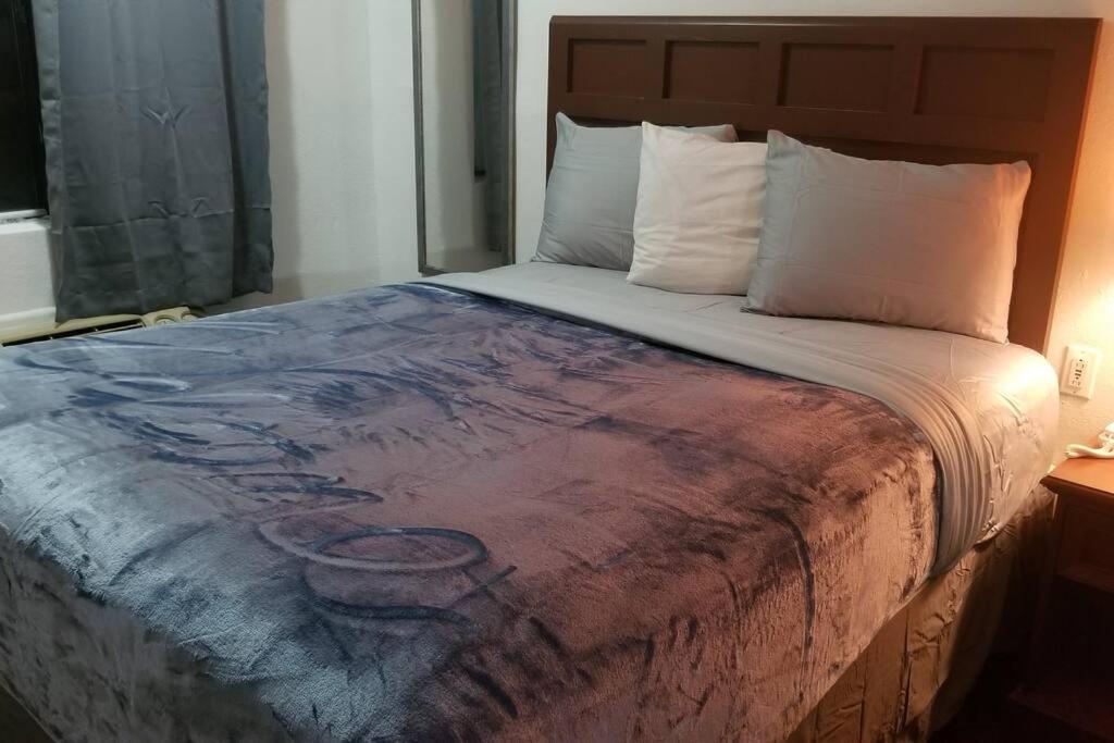 Hotel 2 Queen Beds Hotel Room 128 Booking Stillwater Exteriör bild